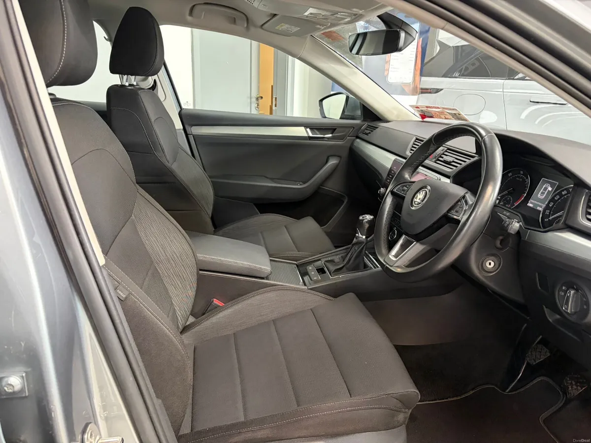 Skoda Superb 2019. 2.0tdi AMBITION - Image 4