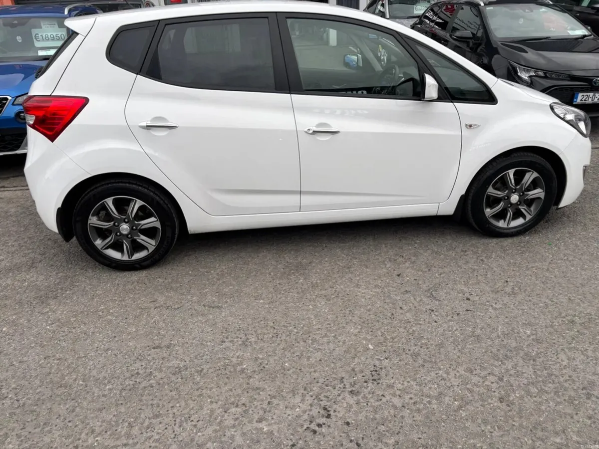 2020 Hyundai ix20 1.6 Petrol Deluxe - Image 3