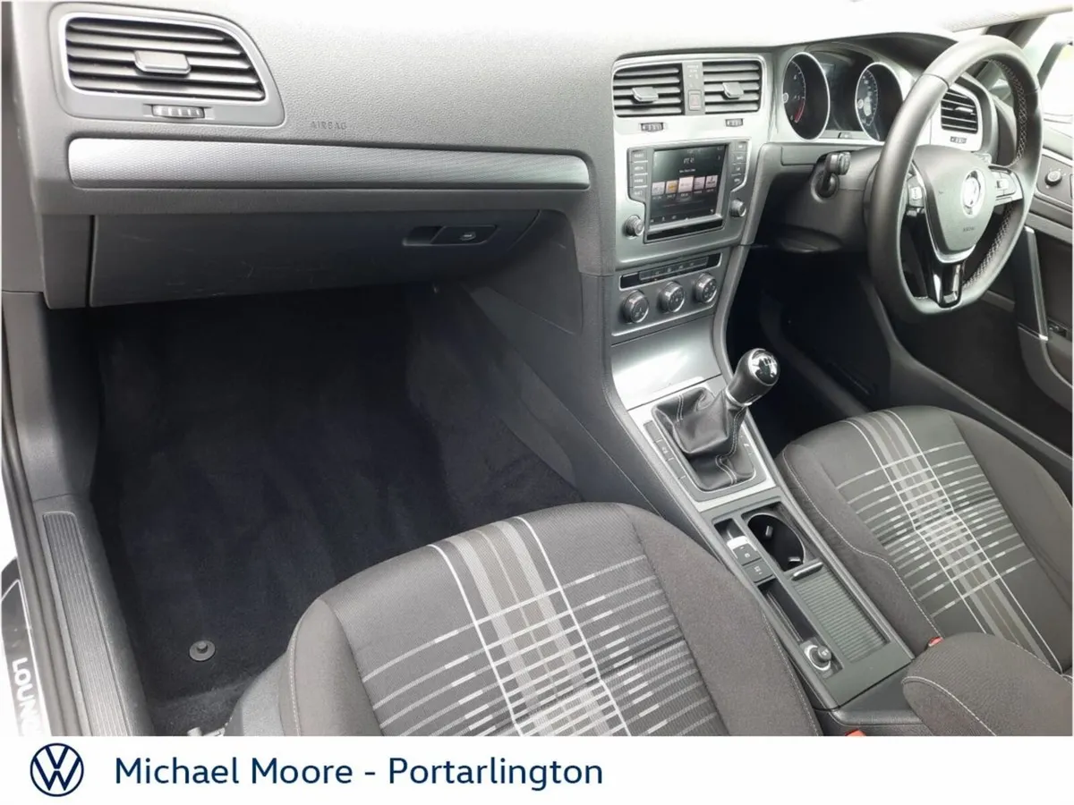 Volkswagen Golf 1.6 TDI EST 110HP BMT ESTATE - Image 4