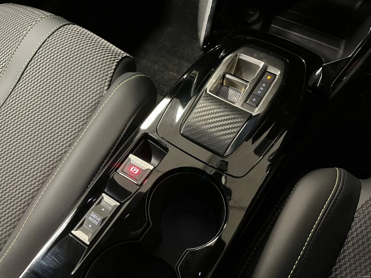 Peugeot 2008 GT EV 50kWh 136PS - Reversing Camera - Image 4