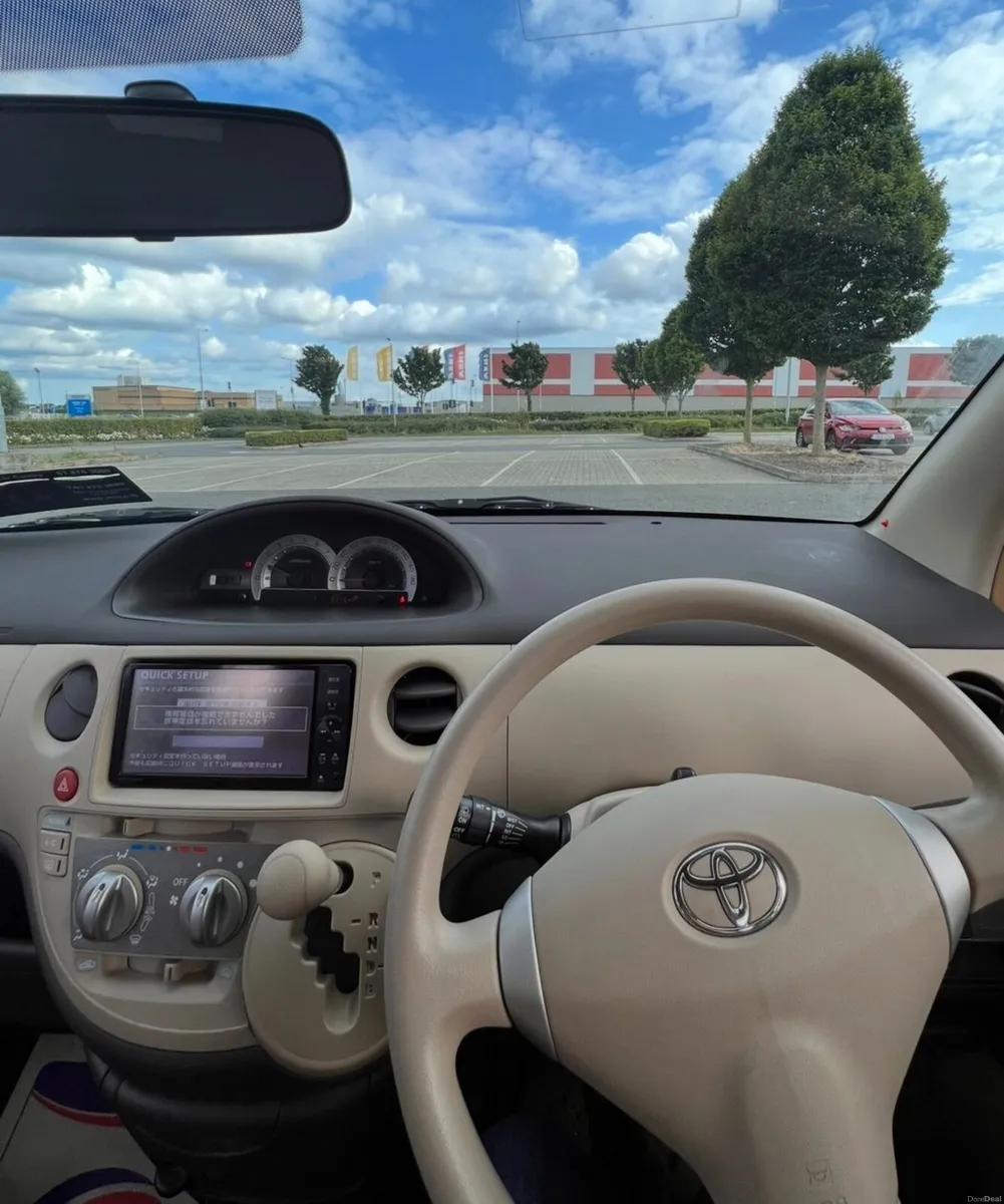 2012 Toyota Sienta - Image 2