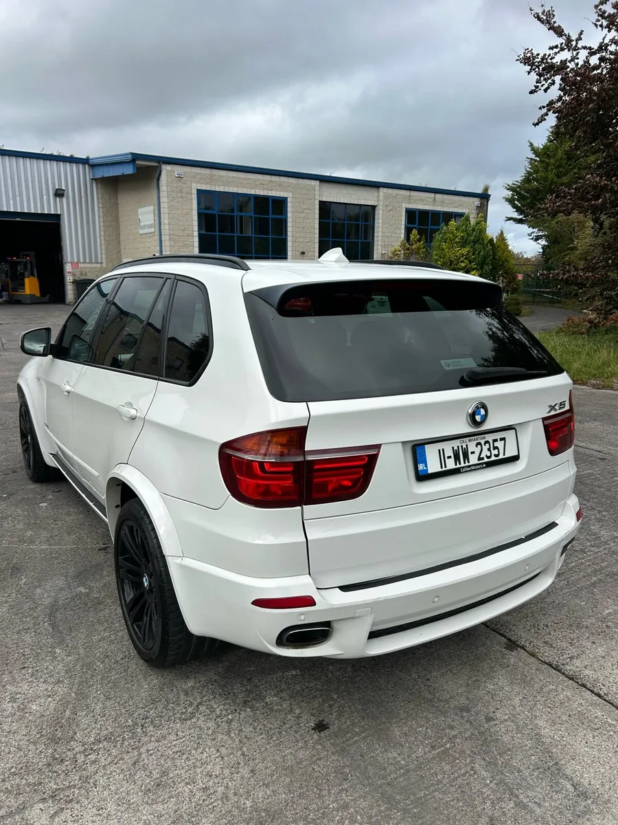 BMW X5 2011 Crewcab - Image 3