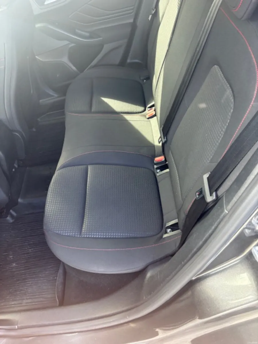 Ford Focus 2021 - Image 4