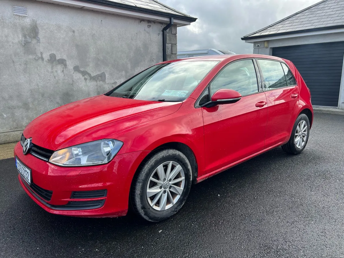 Volkswagen Golf 1.2 TSI Manual 146km starter car - Image 3