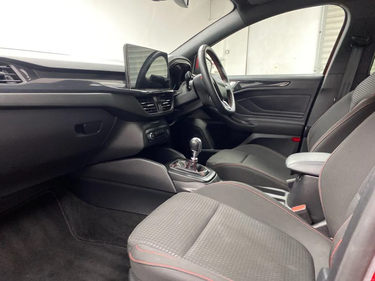 Ford Focus 1.0L EcoBoost 125PS ST-Line Vignale - Image 3