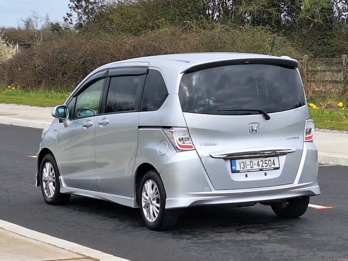 HONDA FREED • NCT & TAX • HYBRID - Image 4