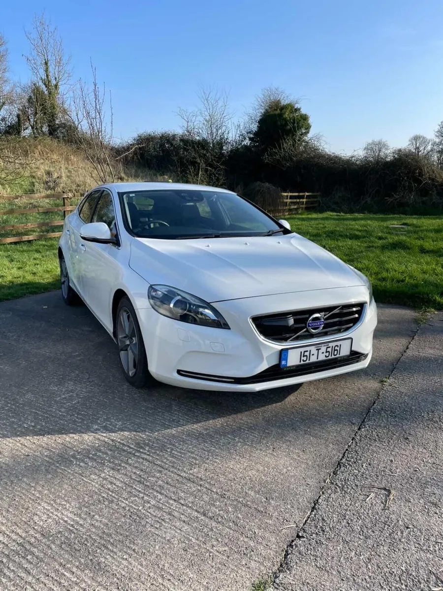 Volvo V40 Automatic - Image 1