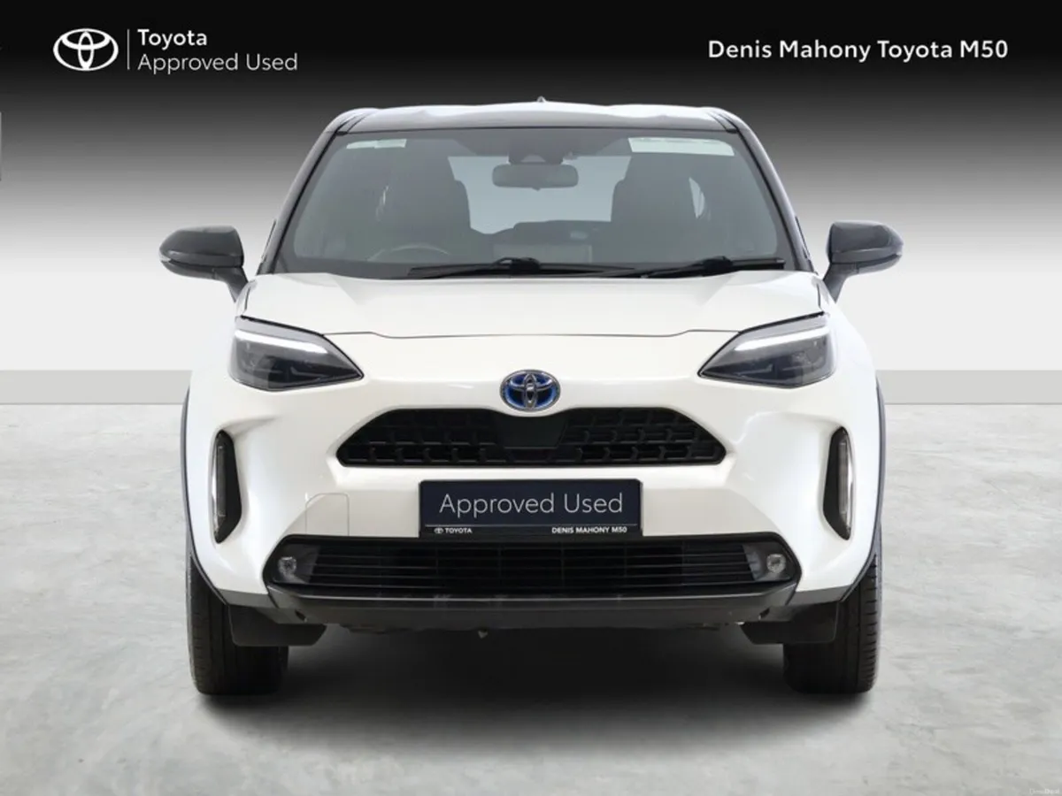 Toyota Yaris Cross Luna Sport Bi-Tone Hybrid - Image 5