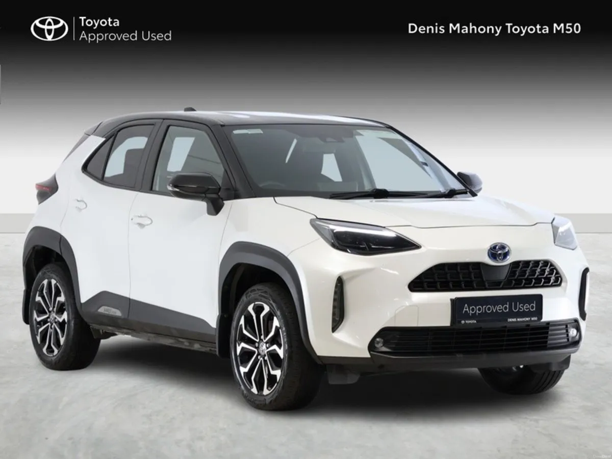 Toyota Yaris Cross Luna Sport Bi-Tone Hybrid - Image 1