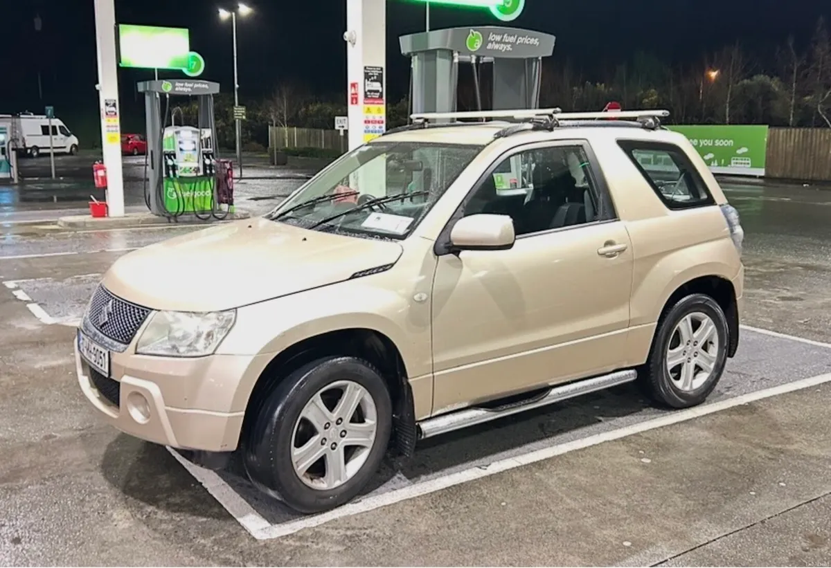 Clean Suzuki Grand Vitara SUV - Image 1