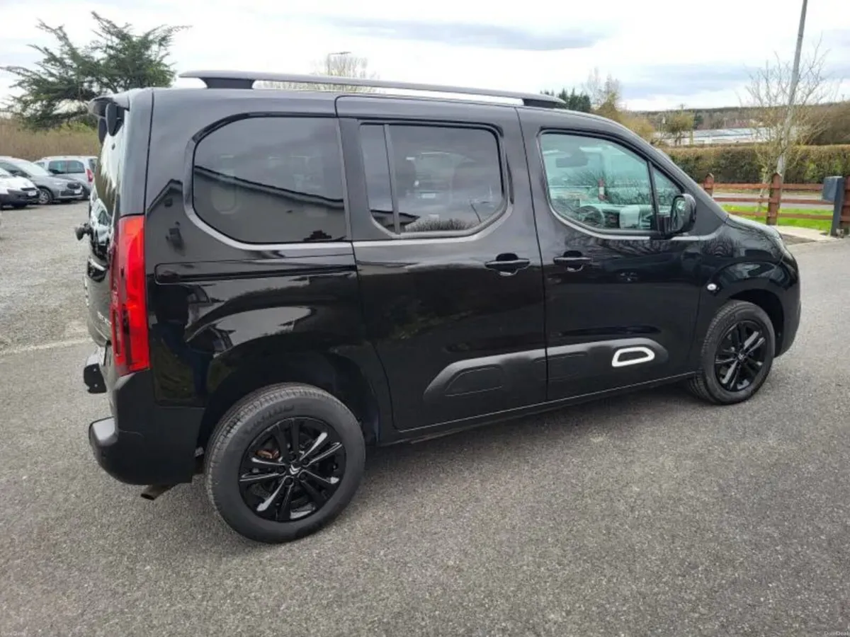 Wheelchair Accessible Citroen Berlingo - Image 5