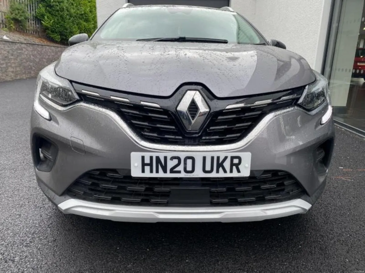 Renault Captur Diesel Hatchback Iconic - Image 2
