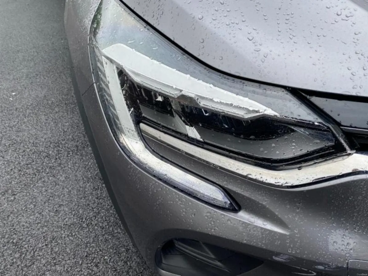 Renault Captur Diesel Hatchback Iconic - Image 3