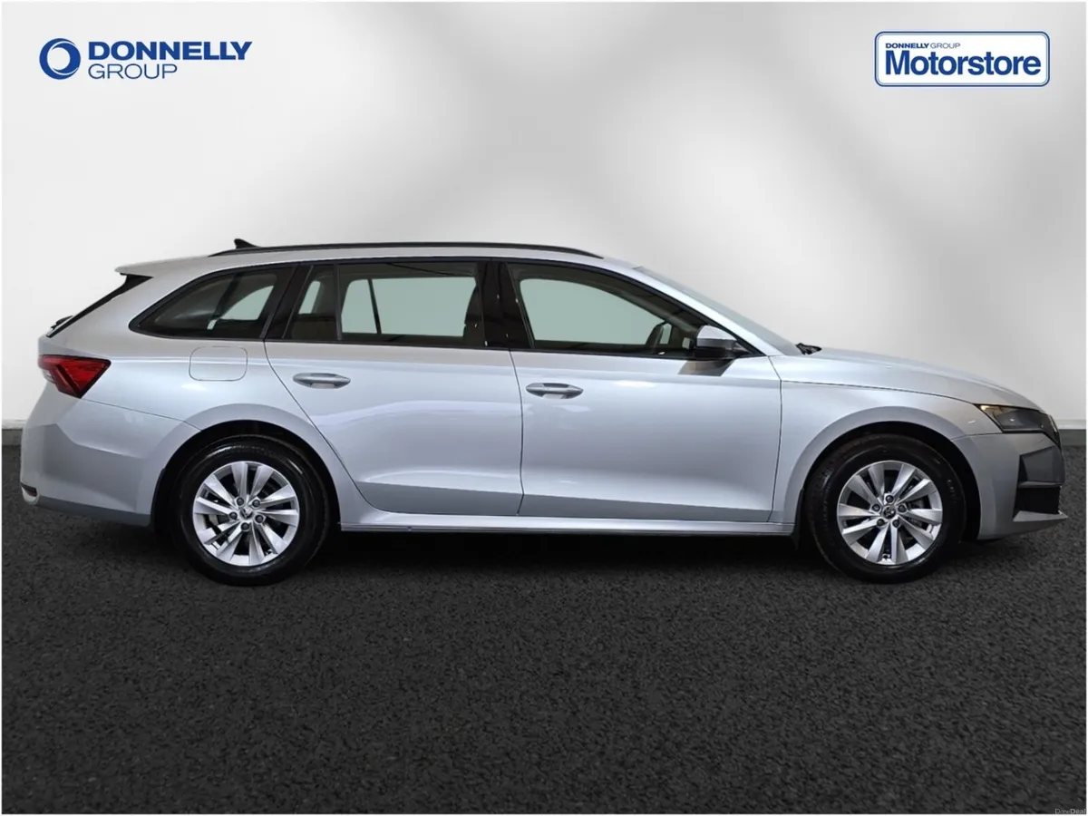 Skoda OCTAVIA Estate SE Technology - Image 3