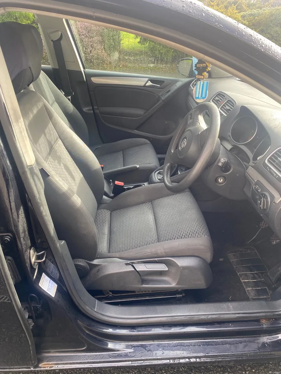 Volkswagen Golf 2010 - Image 6