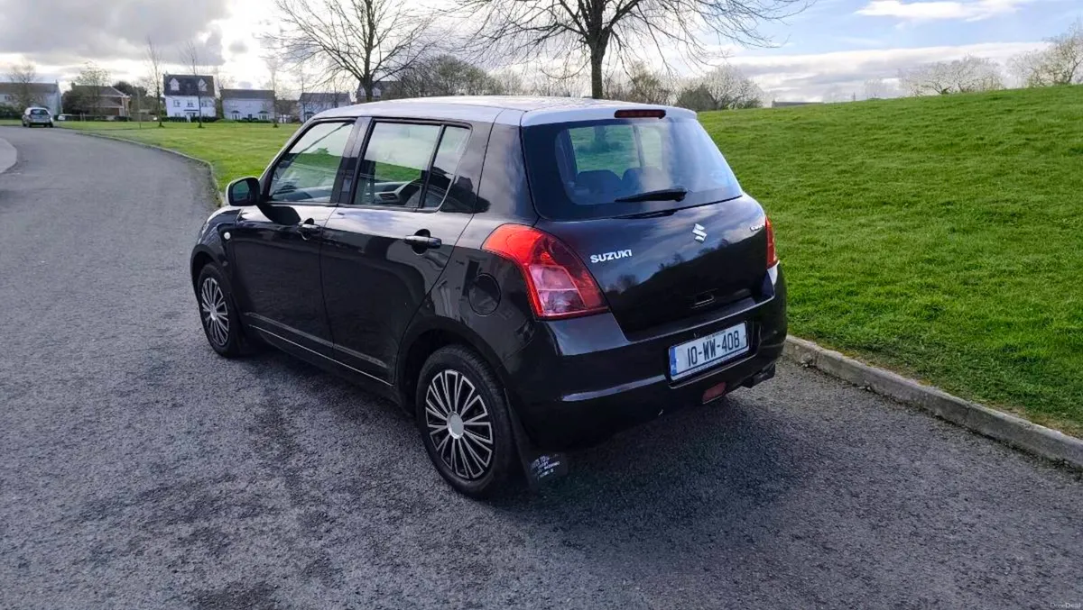 Beautifull Suzuki Swift 1.3 manual NCT 05/27 - Image 4