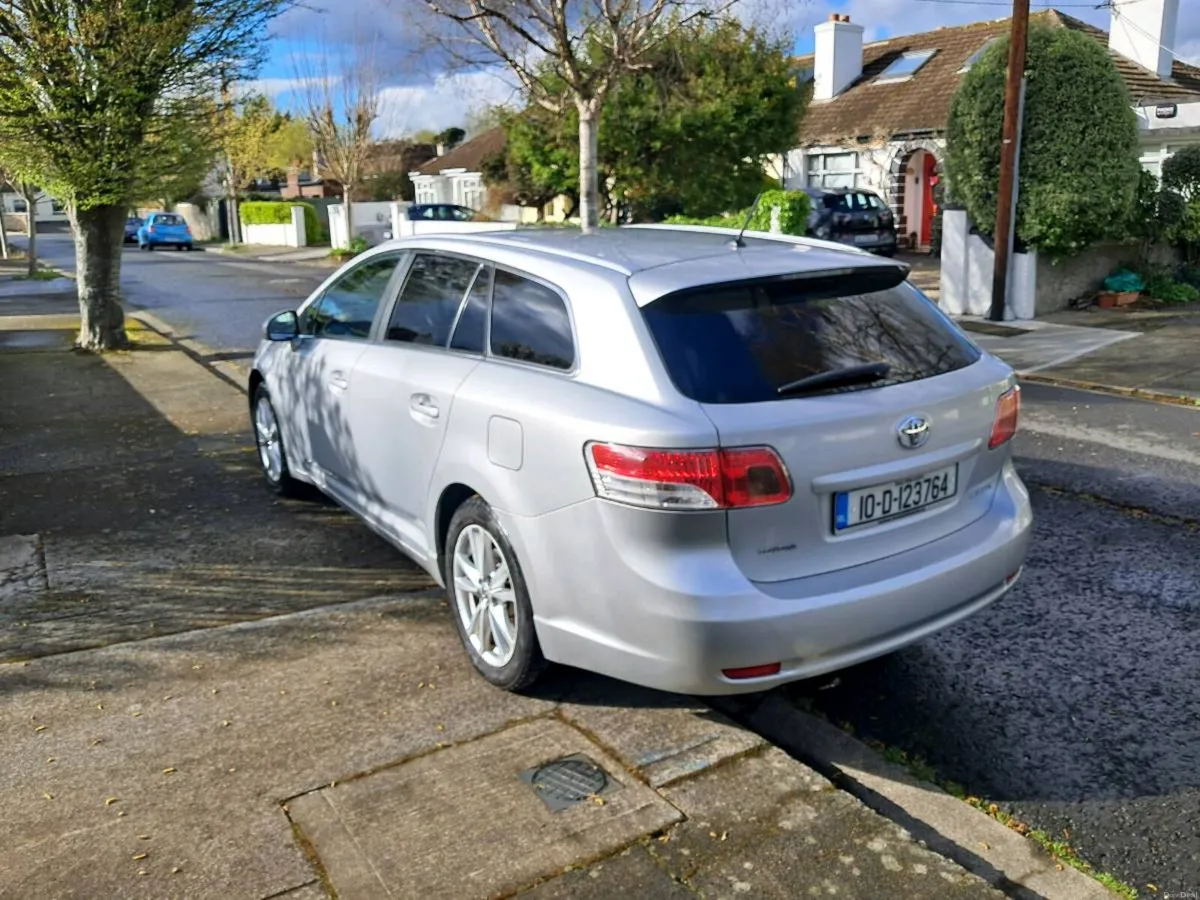 2010 Toyota Avensis Estate - Image 4