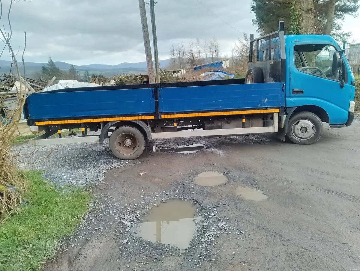 Toyota dyna - Image 4