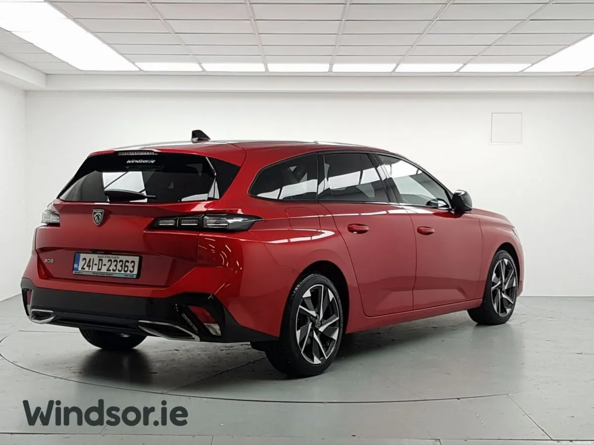Peugeot 308 1.5 BlueHDi 130bhp Allure Auto - Image 3