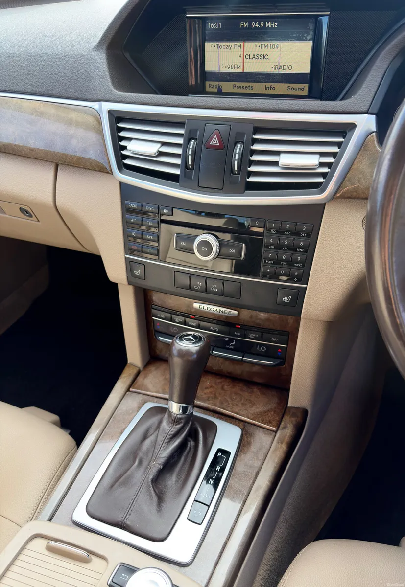 Mercedes-Benz E220 Automatic 2011 new nct 5/27 tax - Image 3