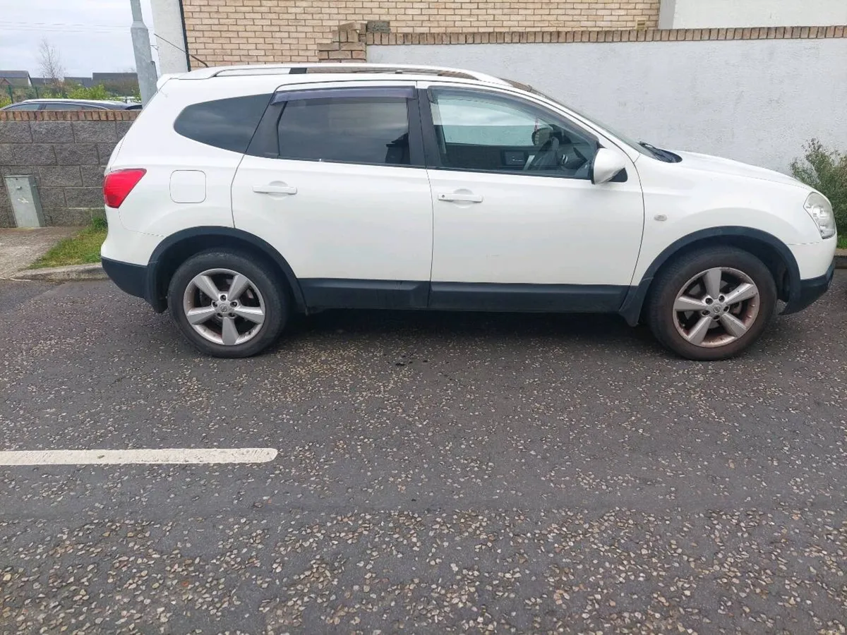 2010 Nissan Qashqai +2 7 seater - Image 2