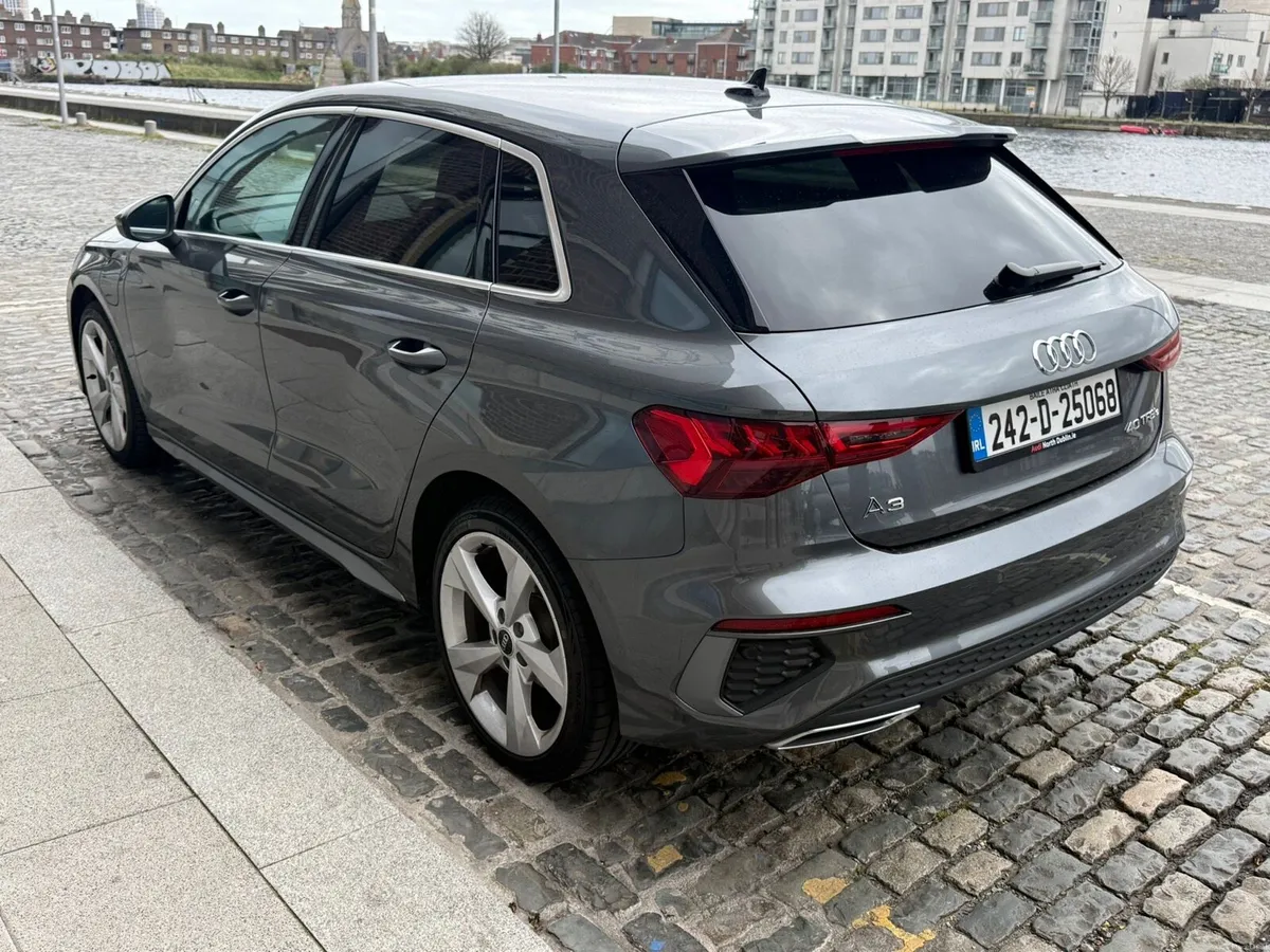 2024 Audi A3 Sportback S line 40 TFSI e - Image 4