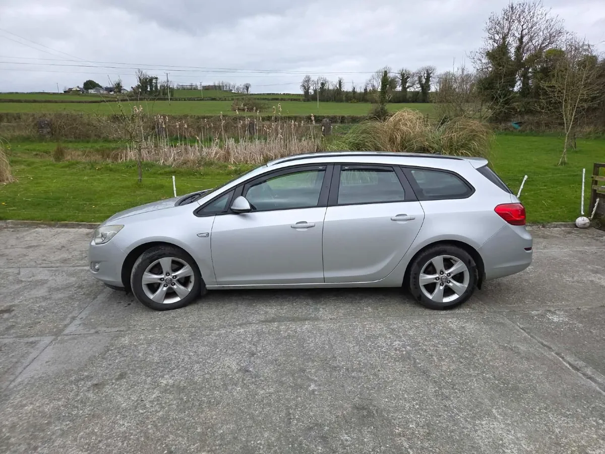 Vauxhall Astra 2012 - Image 3