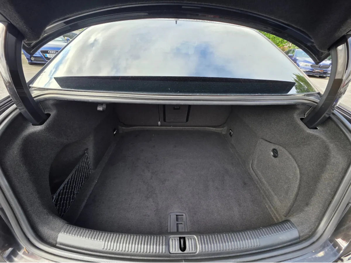 Audi A3 ONLY 44,170KM ! 1.4 TFSI AUTOMATIC - REVER - Image 4