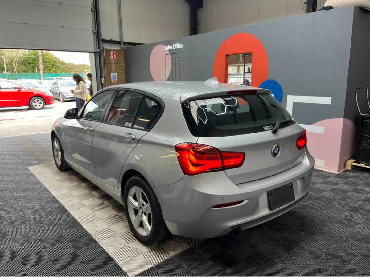 BMW 1-Series 2015 BMW 118I SPORT 1.6 AUTOMATIC / C - Image 4