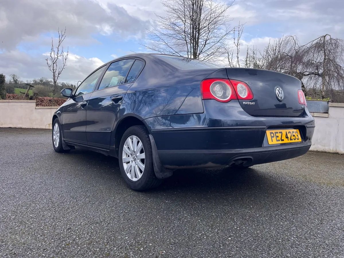 Volkswagen Passat 2007 - Image 3