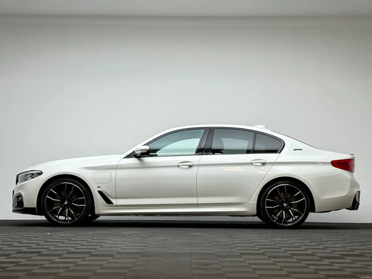 BMW 5-Series 530E M SPORT - Image 4
