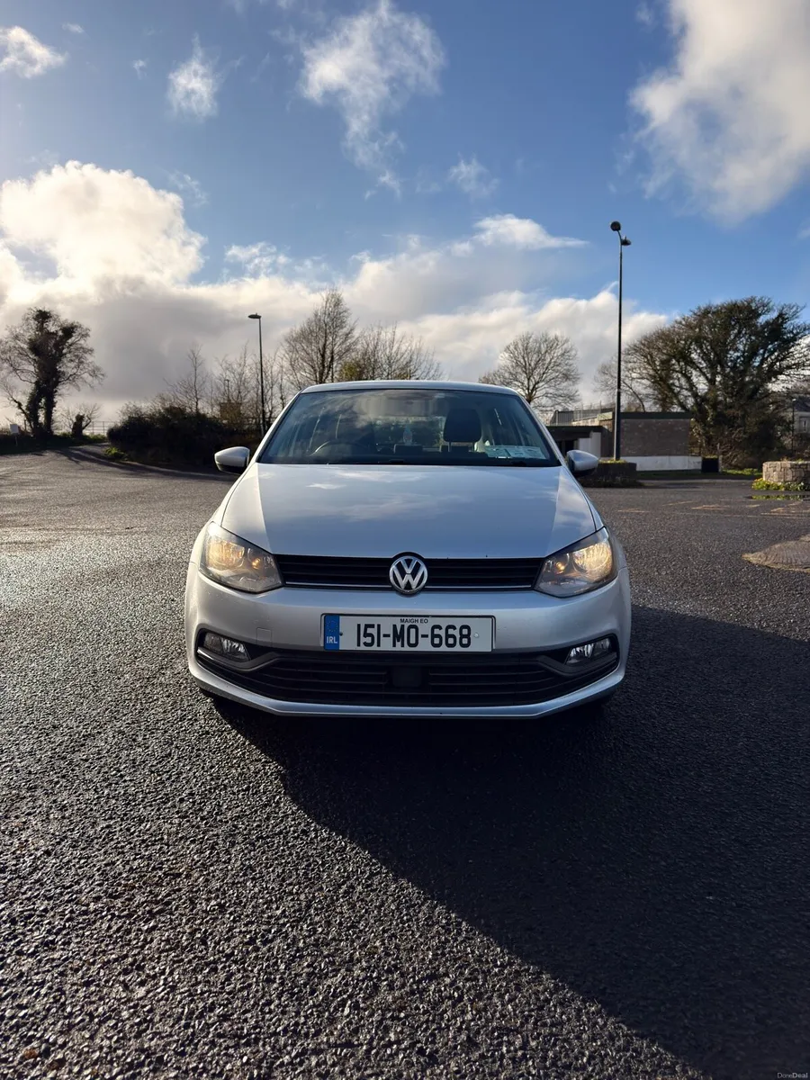 Volkswagen Polo 2015 - Image 2