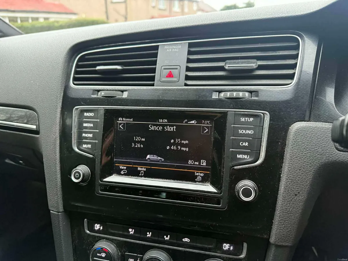 VOLKSWAGEN GOLF 2.0 Golf GTD 5dr - Image 2