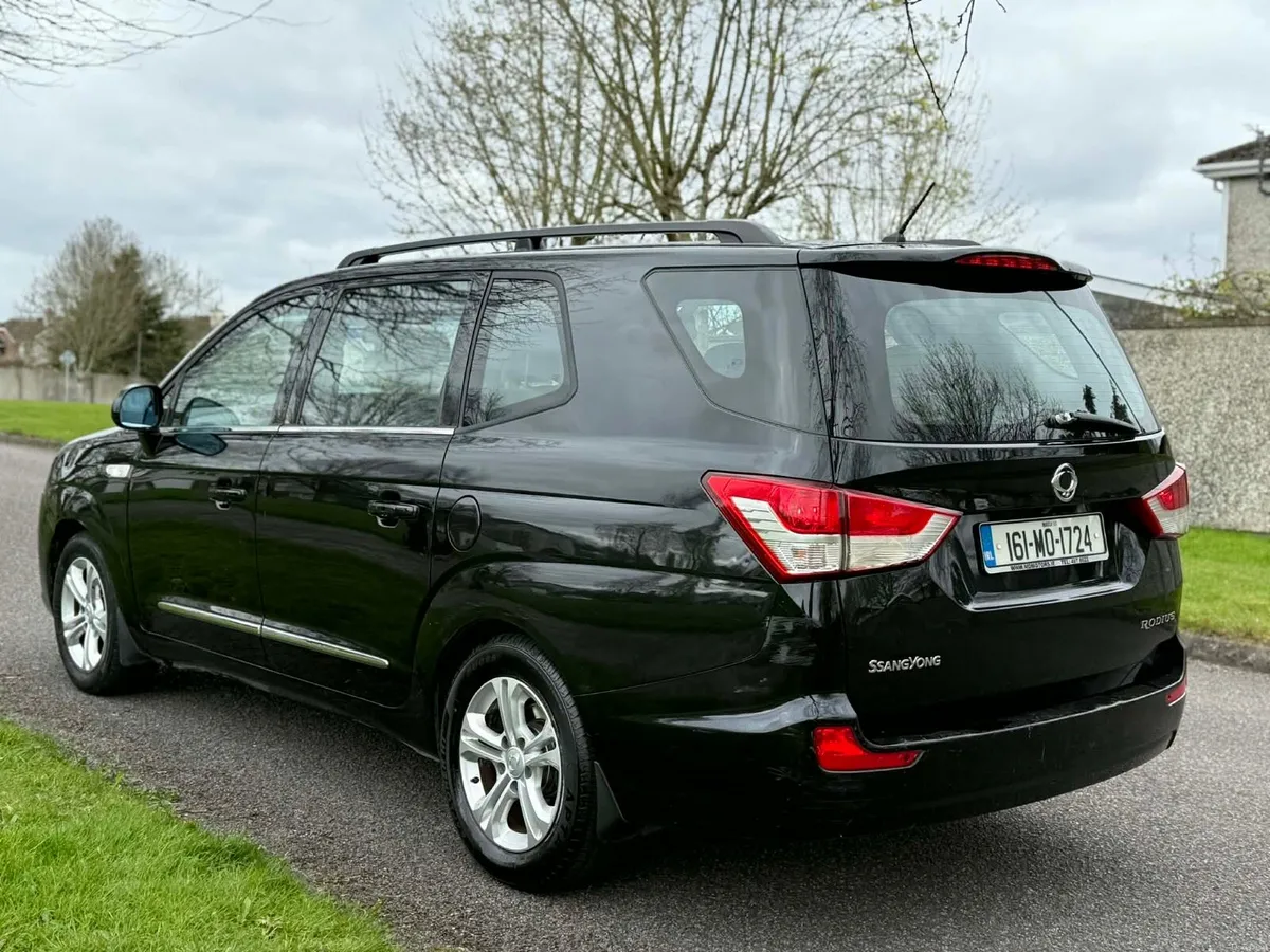 Ssangyong Rodius 2016 automatic - Image 3