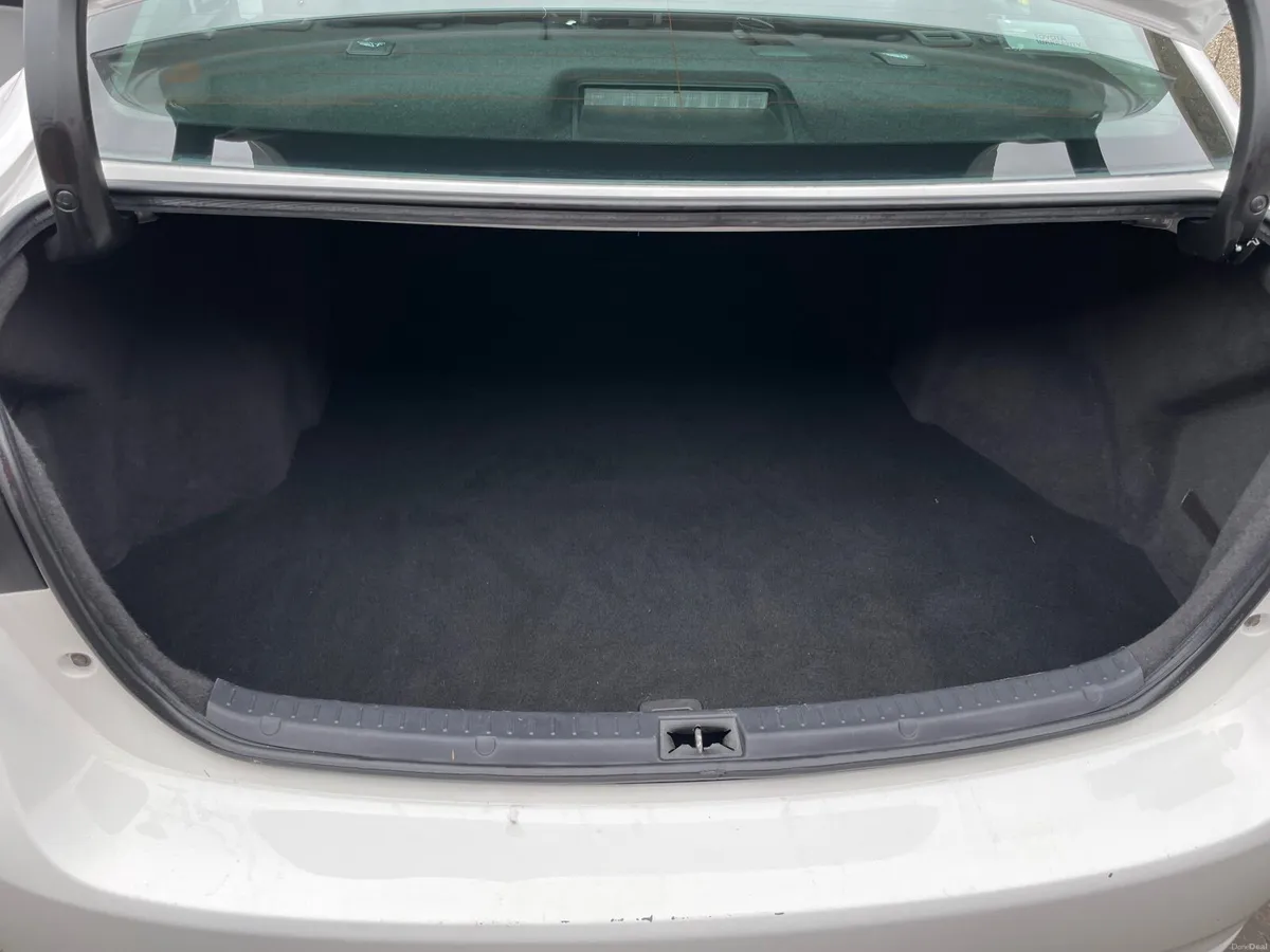 Toyota Avensis 2018 - Image 3