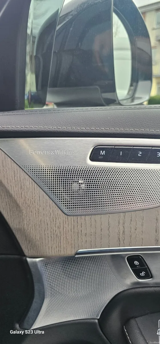 Volvo XC90 2024 - Image 2