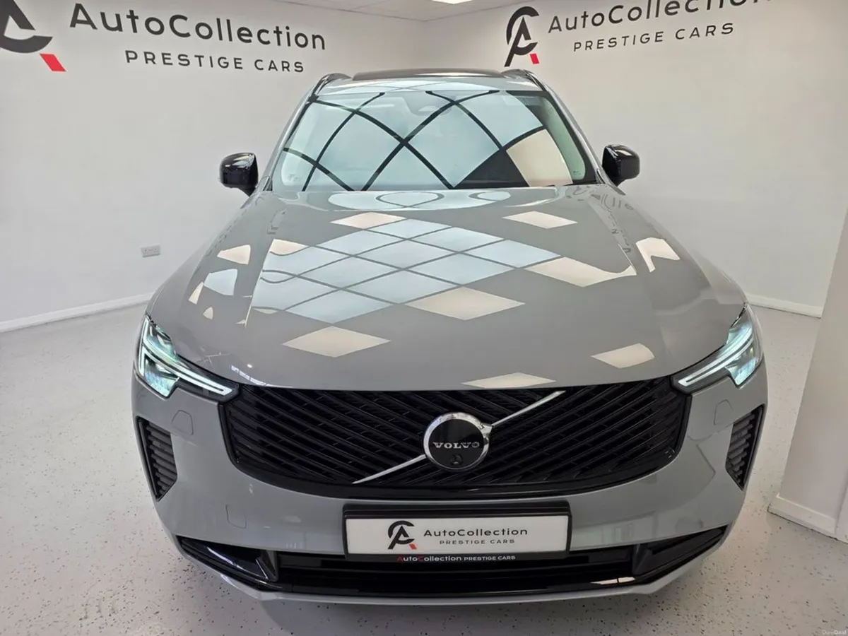 Volvo XC90 **PLUS**DARK EDITION**T8**PHEV** - Image 2