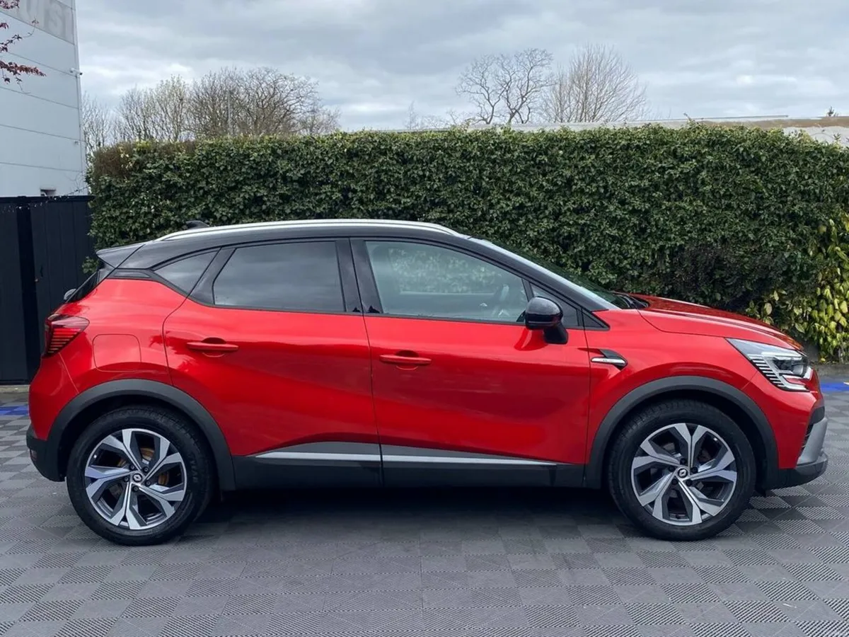 Renault Captur RS-LINE 1.0 TCE ** VERY LOW MILEAGE - Image 2