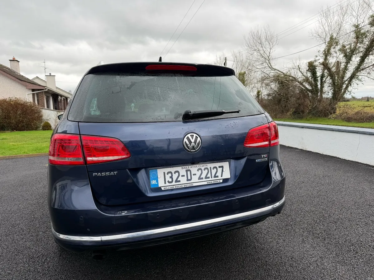 2013 Volkswagen Passat Highline Estate - Image 2