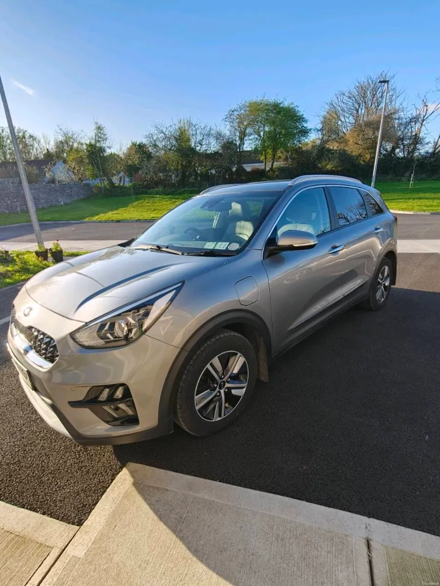 Kia niro plug in hybrid - Image 1