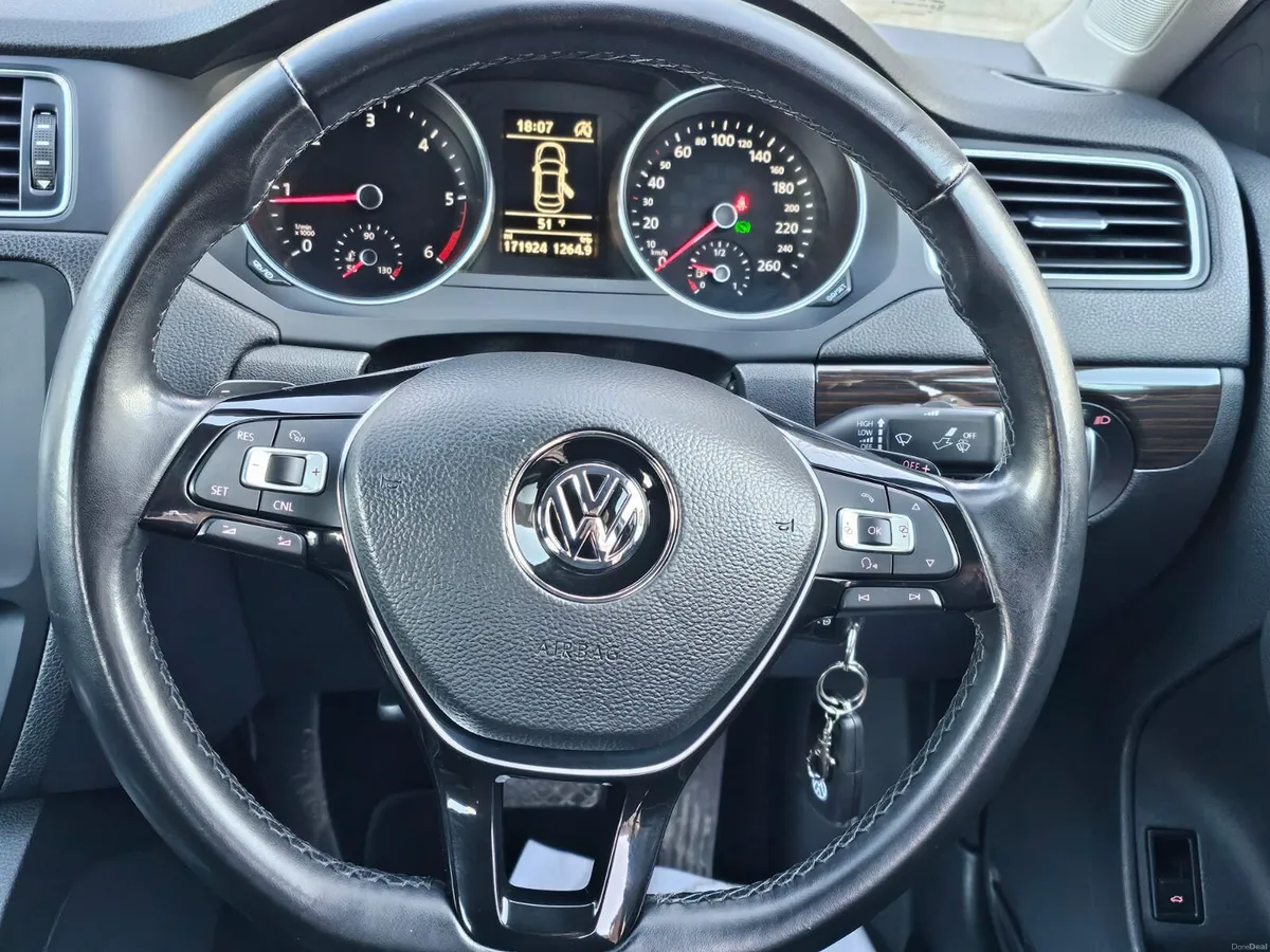 Volkswagen Jetta 2015 automatic nct&tax €5990 - Image 3