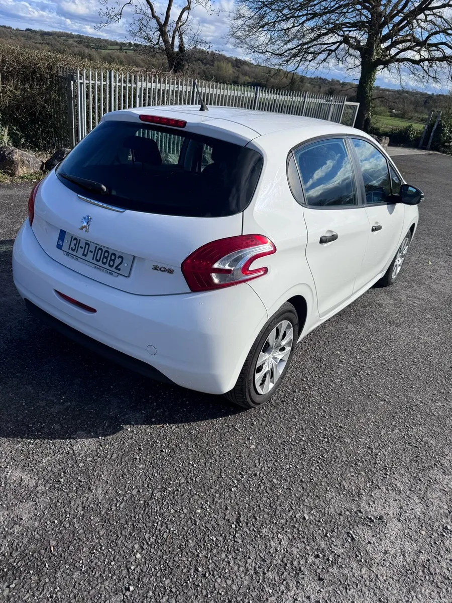 Peugeot 208 mint condition - Image 4