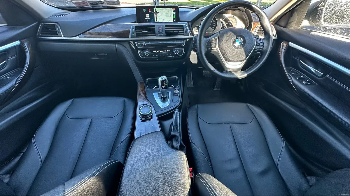 2017 BMW 320d Automatic Gearbox - Image 4