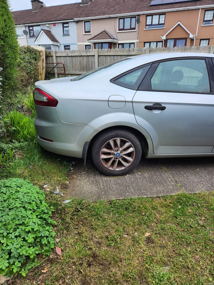 Ford Mondeo 2012 - Image 2