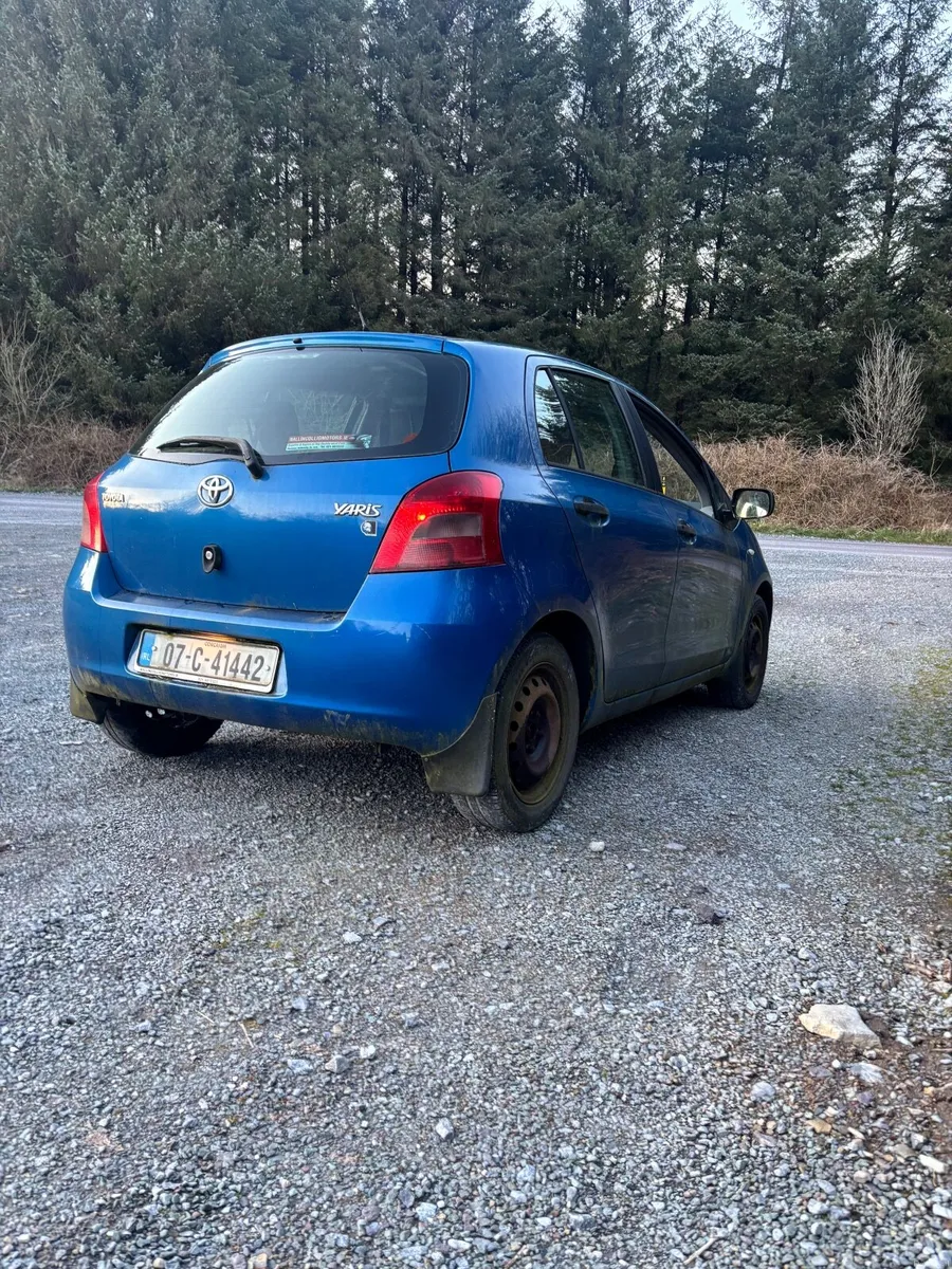 Toyota Yaris 2007 - Image 2