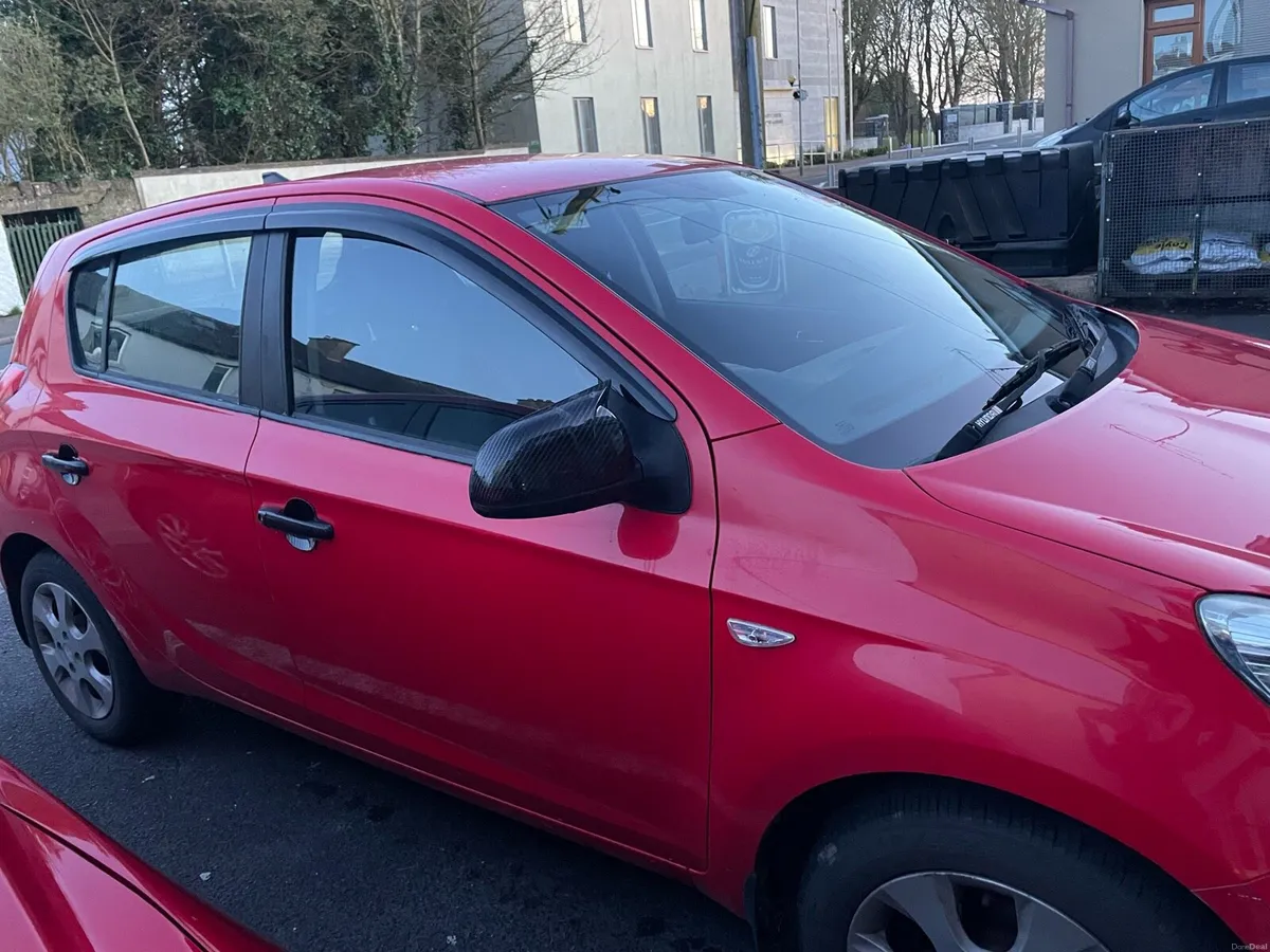 Hyundi 120 Deluxe - Image 2