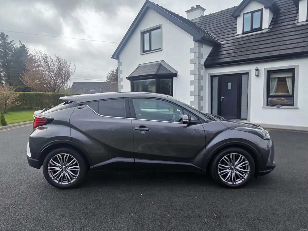 2022 TOYOTA C HR 1.8 HYBRID EXCEL 122BHP - Image 4