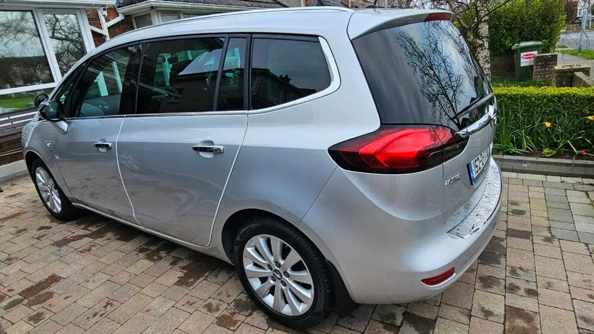 Opel zafira tourer se 2l diesel - Image 4
