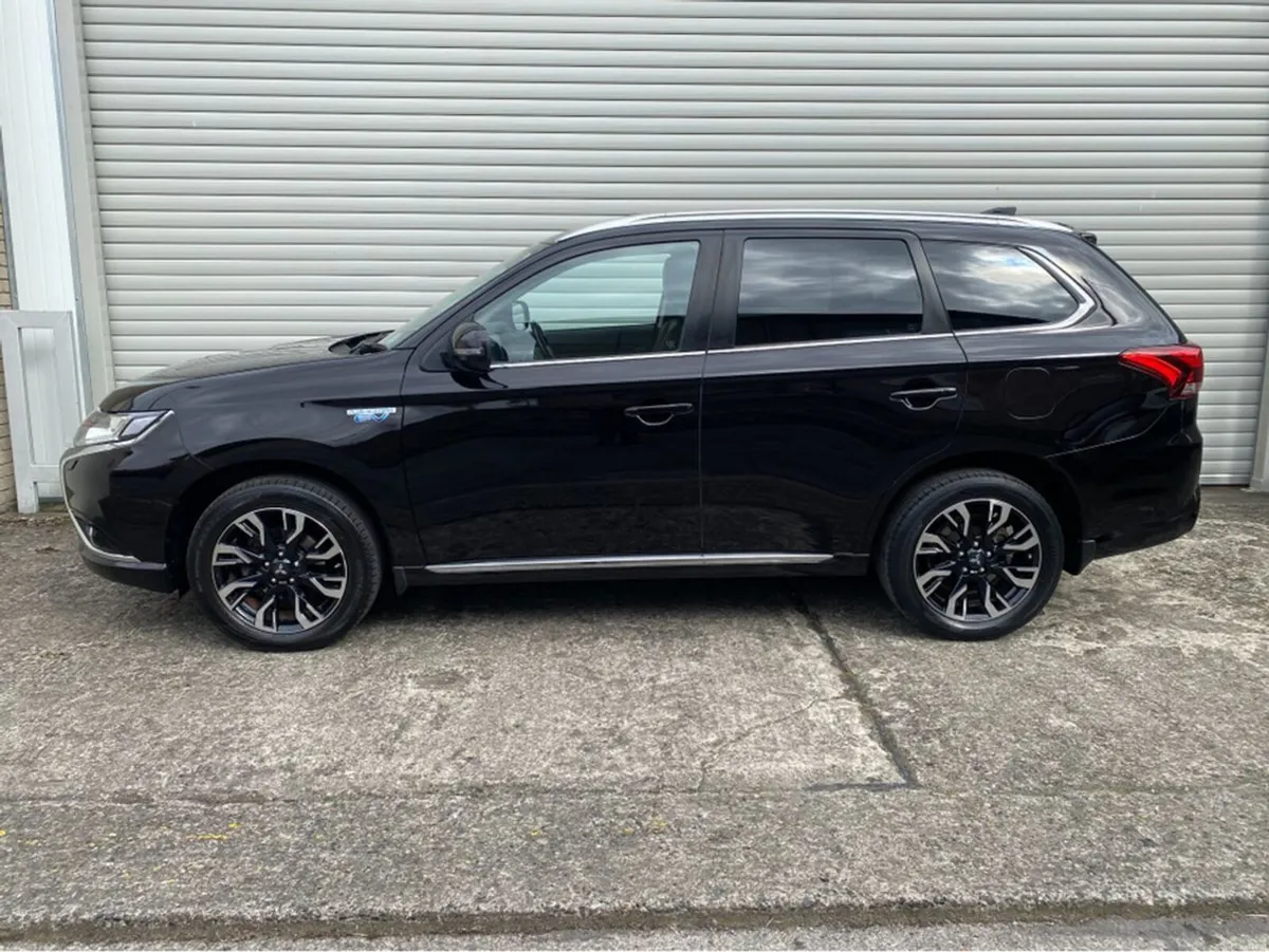 Mitsubishi Outlander 2.0 GX3H PHEV @ Waltons Garag - Image 2