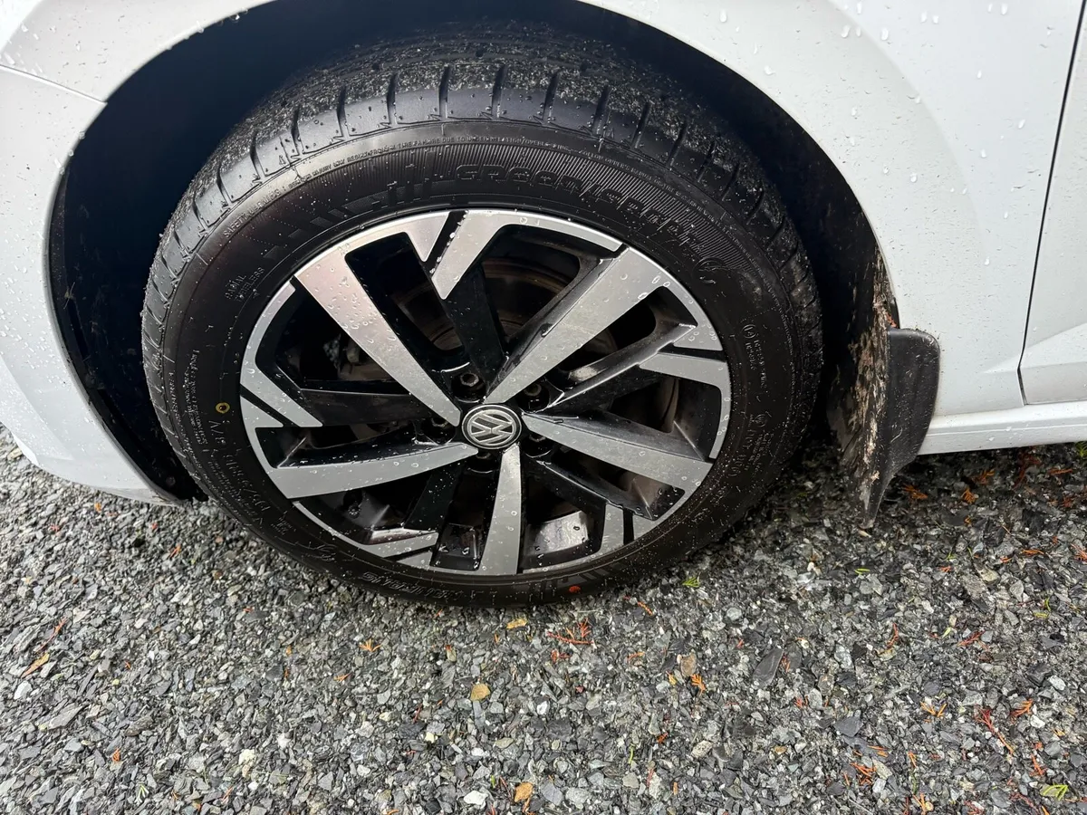 Volkswagen polo - Image 3